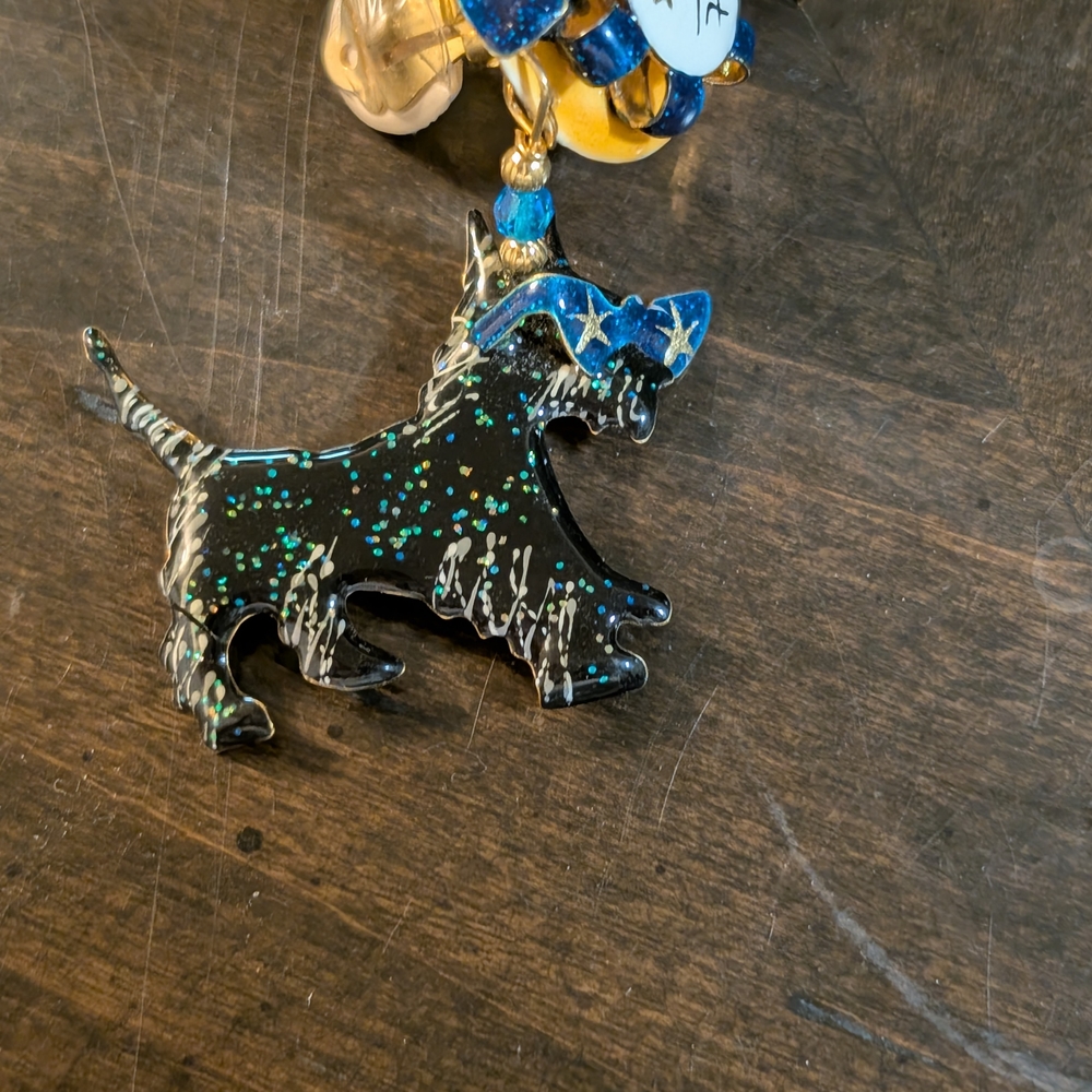 Lunch At The Ritz Show Dogs Clip-on Dangle Earrings - Picture 8 of 9